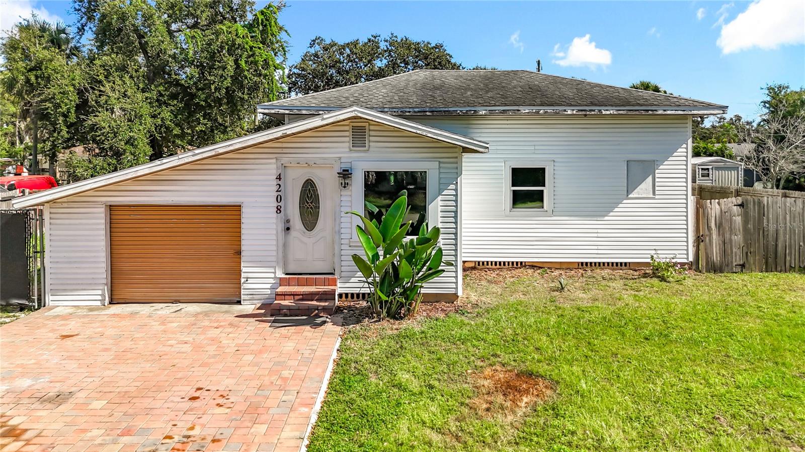 PALMETTO COUNTRY CLUB ESTATES FIRST UNIT - Residential