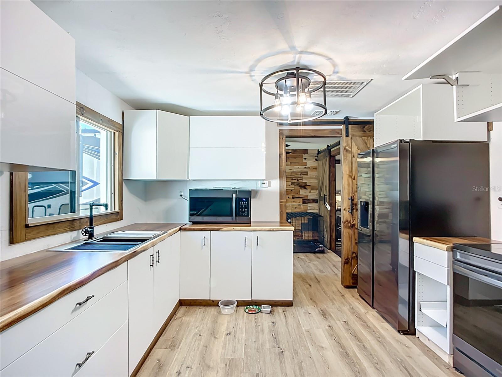 PALMETTO COUNTRY CLUB ESTATES FIRST UNIT - Residential