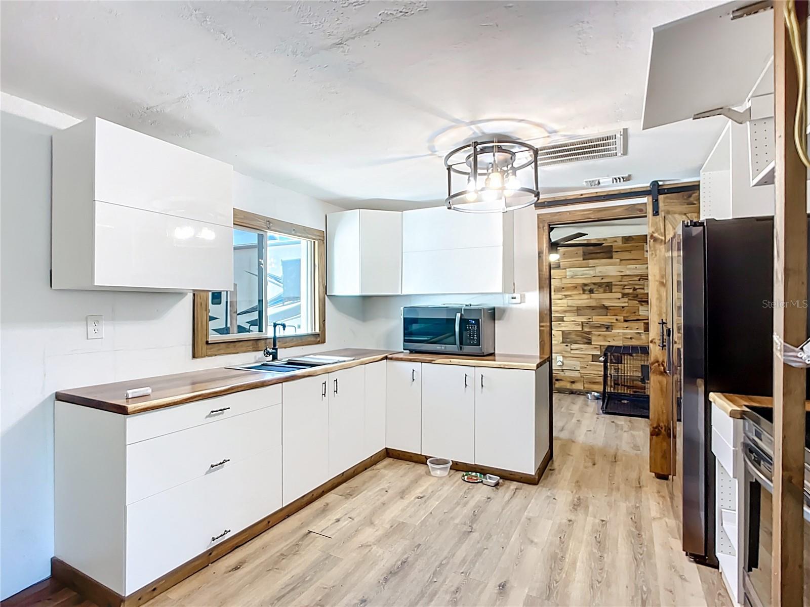 PALMETTO COUNTRY CLUB ESTATES FIRST UNIT - Residential