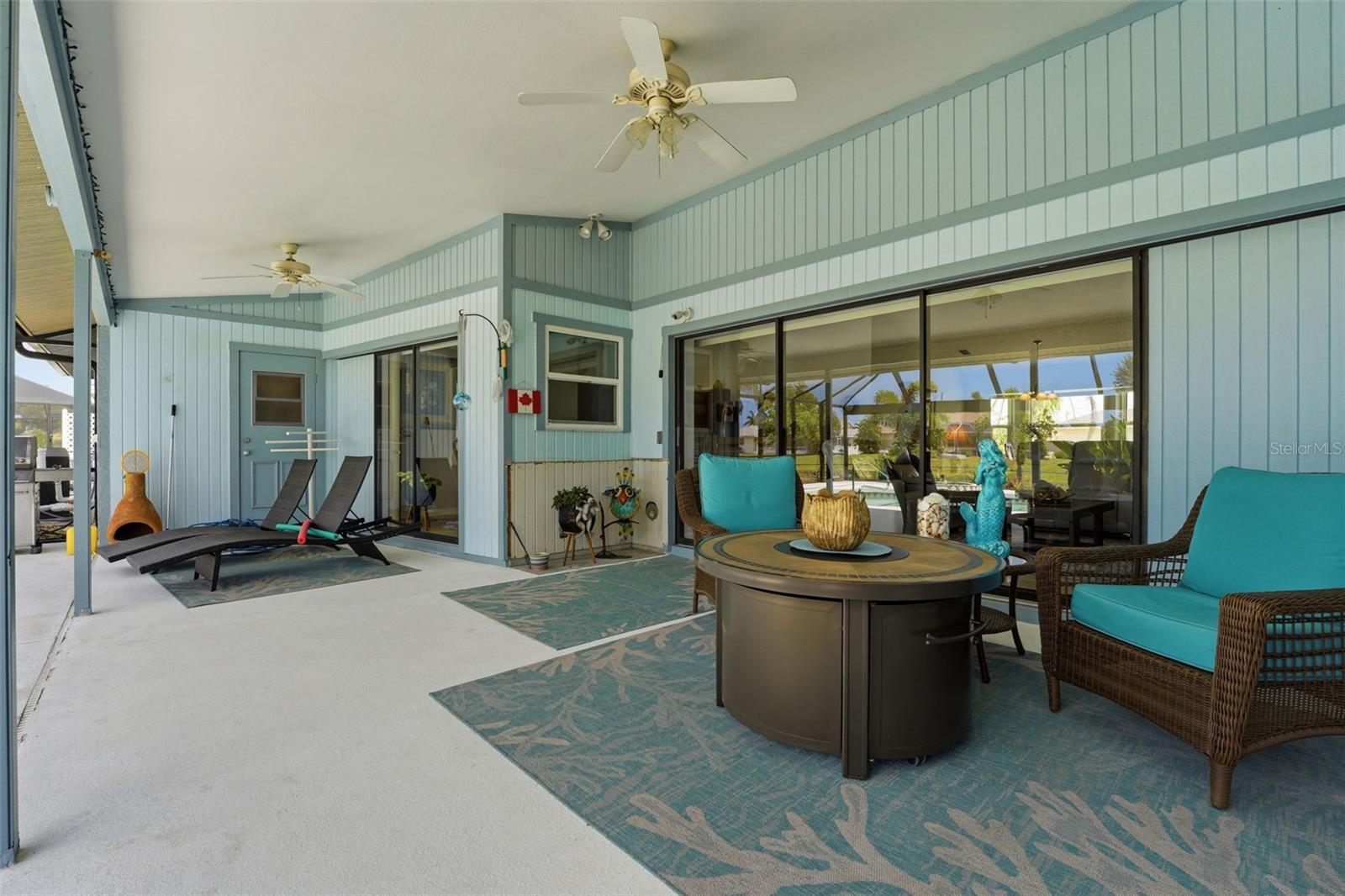 ROTONDA WEST PEBBLE BEACH - Residential