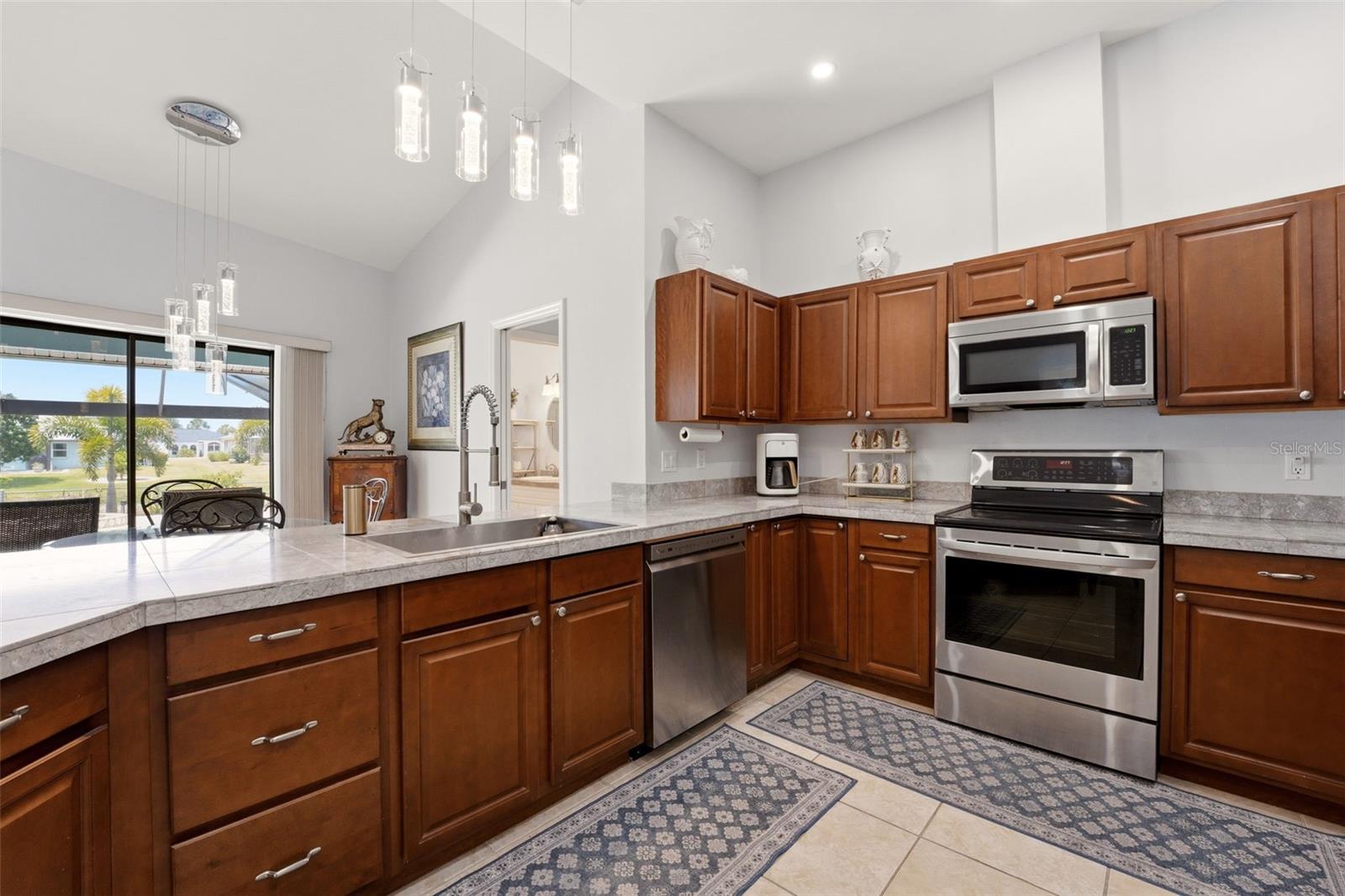 ROTONDA WEST PEBBLE BEACH - Residential