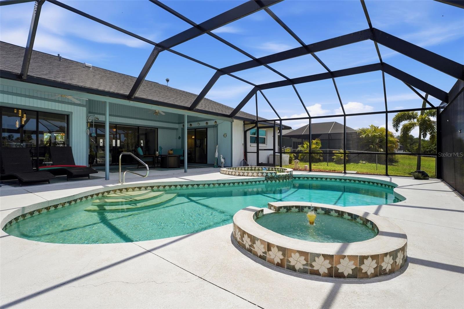 ROTONDA WEST PEBBLE BEACH - Residential