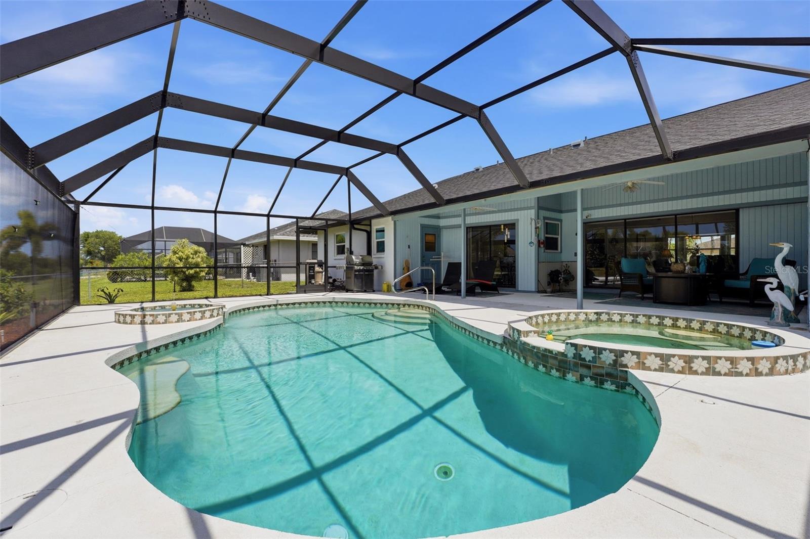 ROTONDA WEST PEBBLE BEACH - Residential