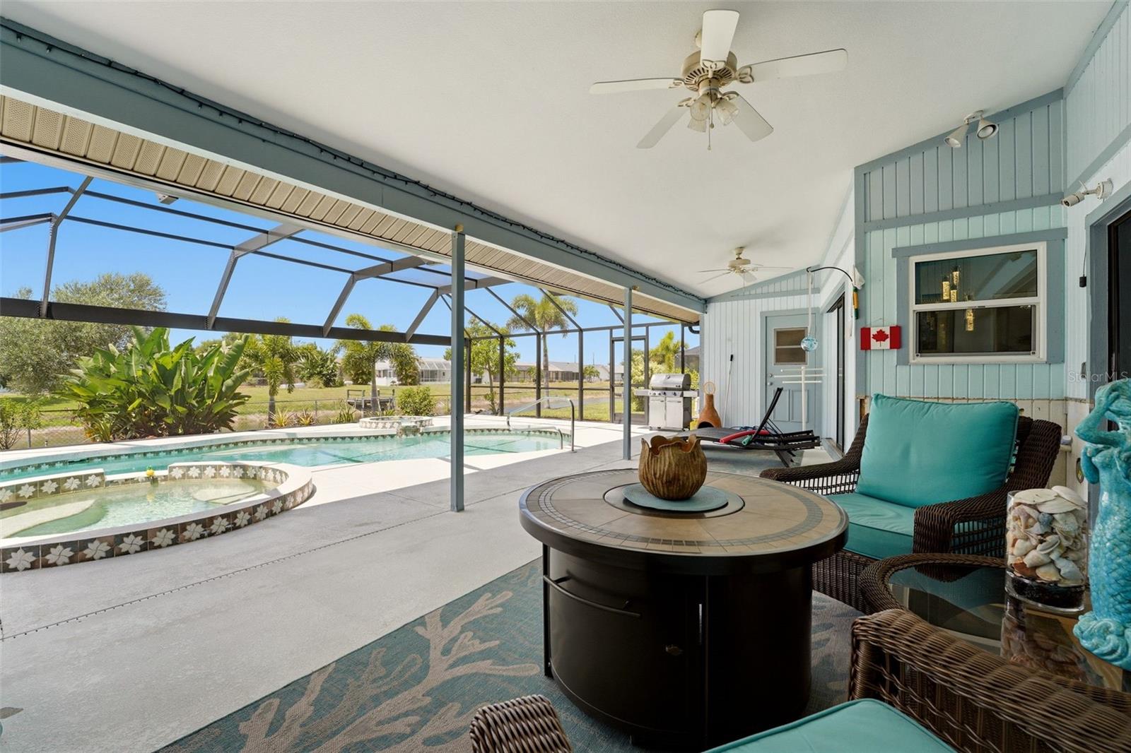 ROTONDA WEST PEBBLE BEACH - Residential