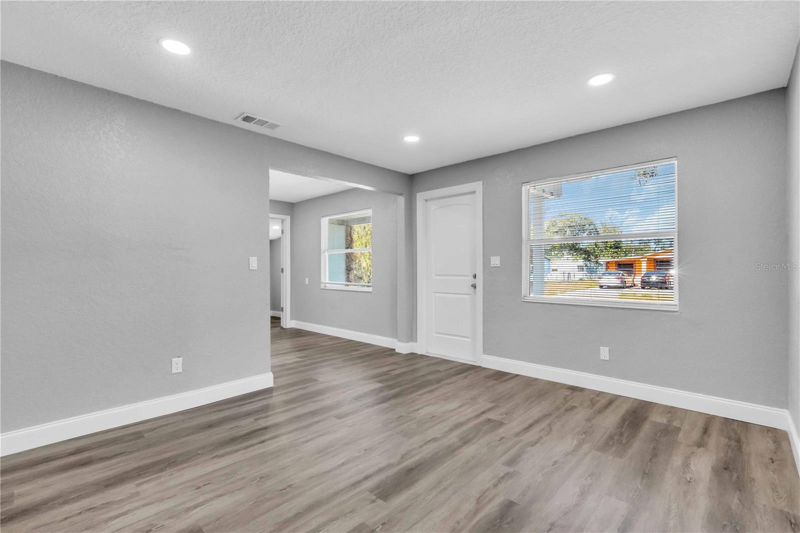 DISSTONIA - Residential