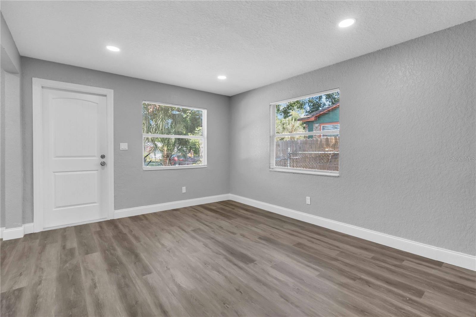 DISSTONIA - Residential