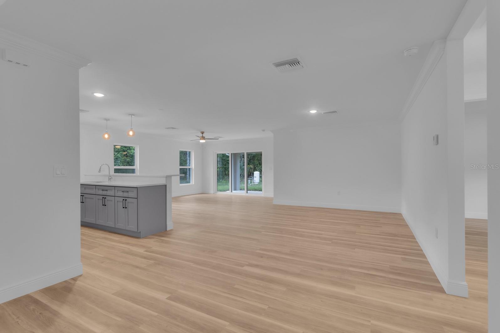 INVERNESS HIGHLANDS SOUTH - Residential