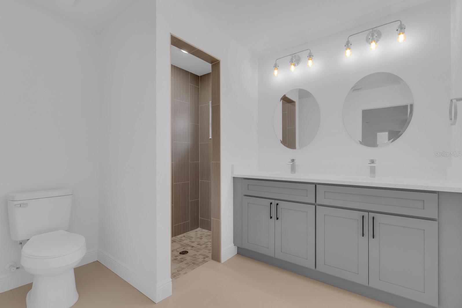 INVERNESS HIGHLANDS SOUTH - Residential