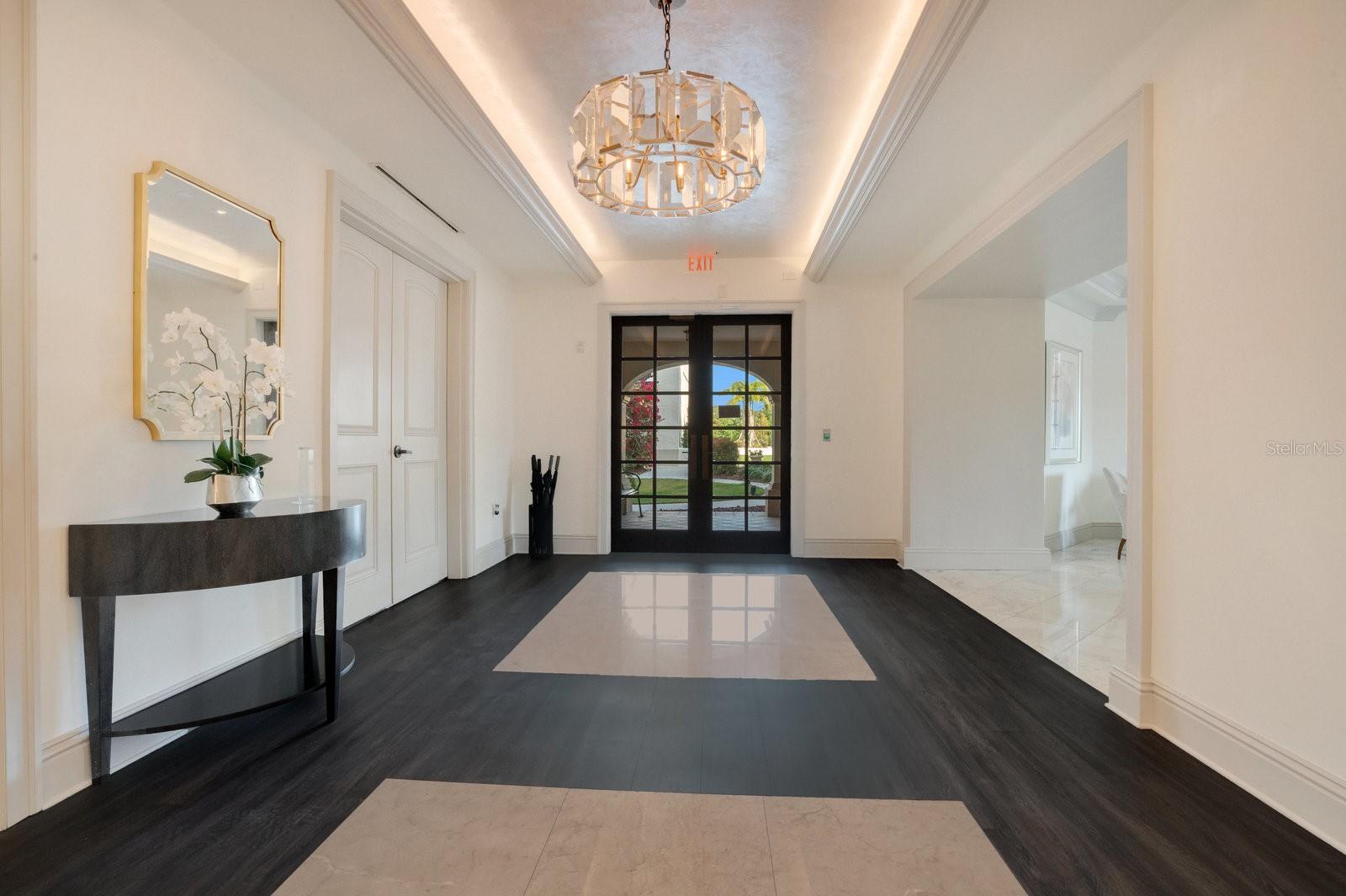 RESIDENCES - Residential