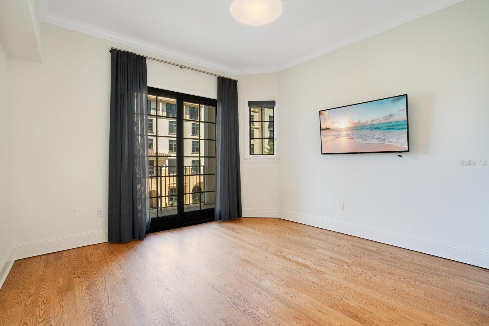 RESIDENCES - Residential