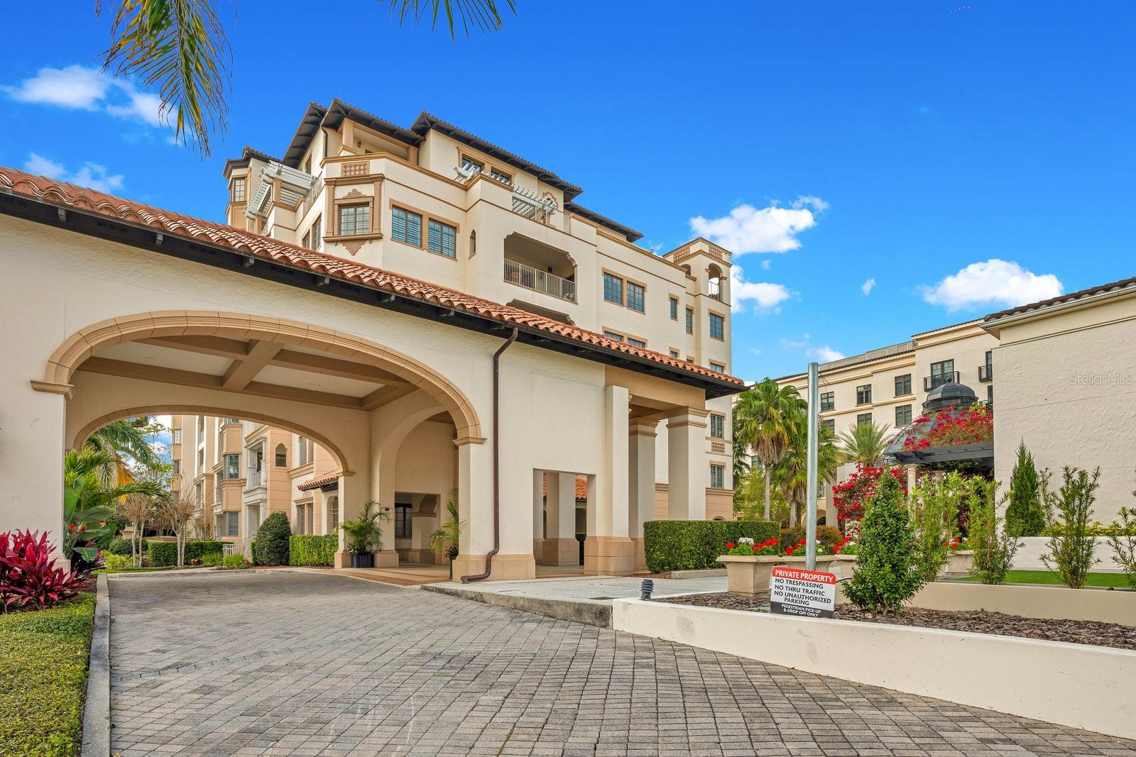 RESIDENCES - Residential