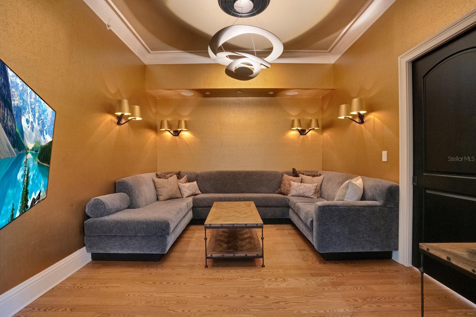 RESIDENCES - Residential