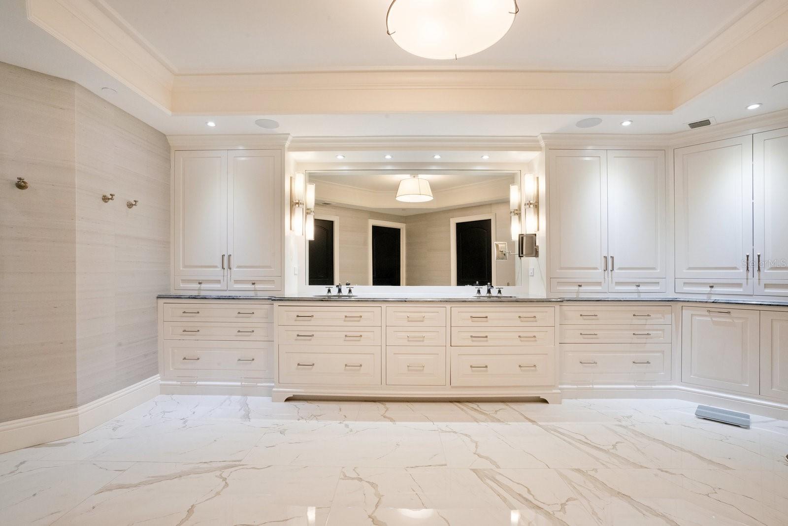 RESIDENCES - Residential