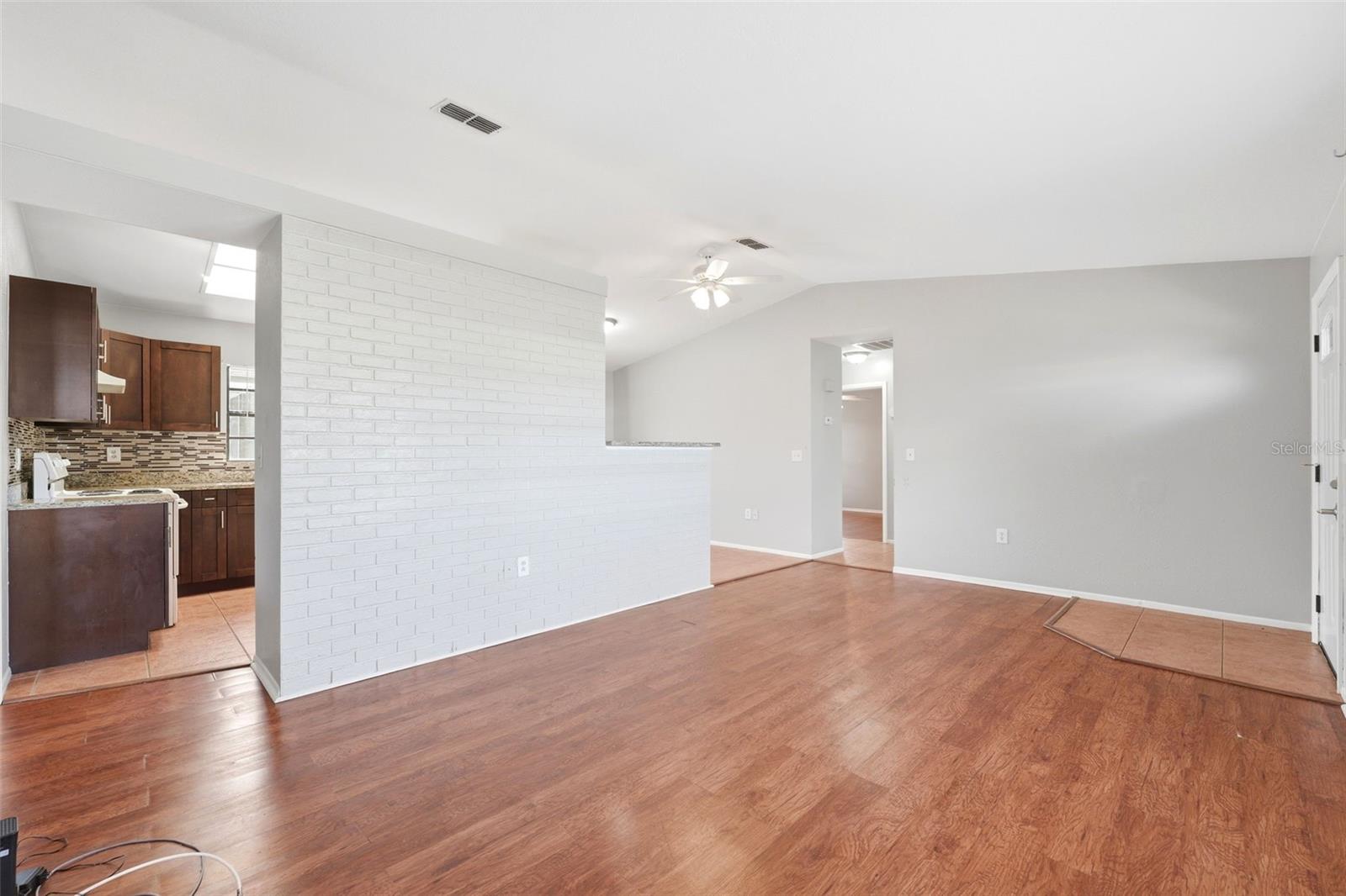 SPRING HILL - Residential