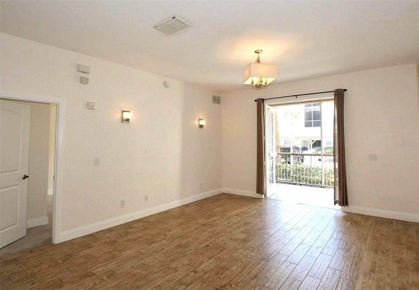 3001 LAUREL PARK LANE 105