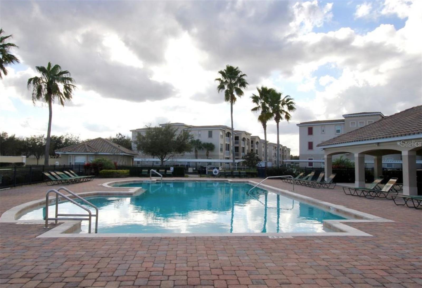 FLORA RIDGE PH 10 CONDO - Residential