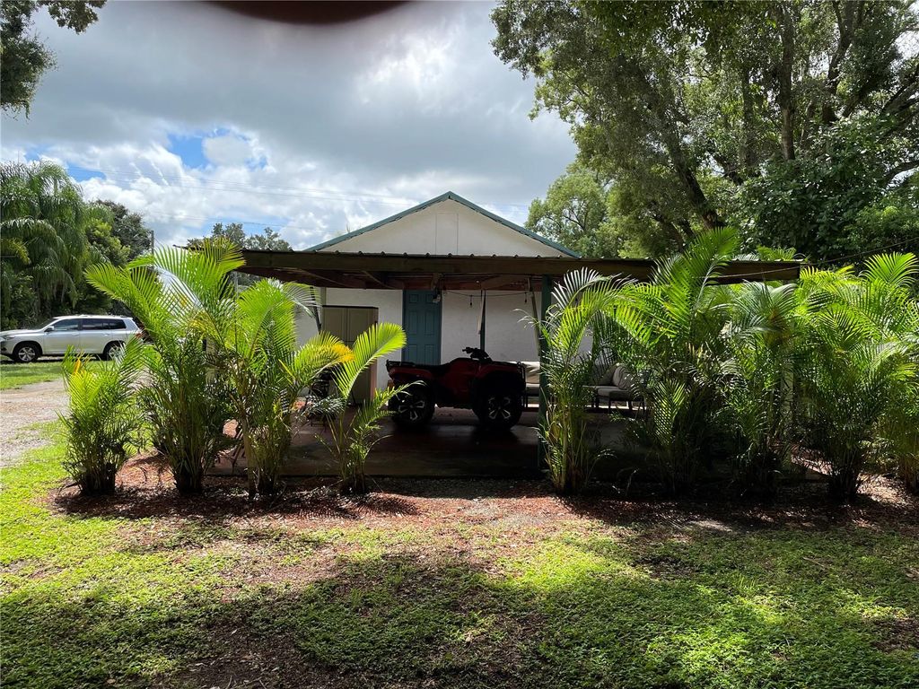 Photo of 3816 Lone Oak Road, Plant City, FL 33567 (MLS # TB8435749)