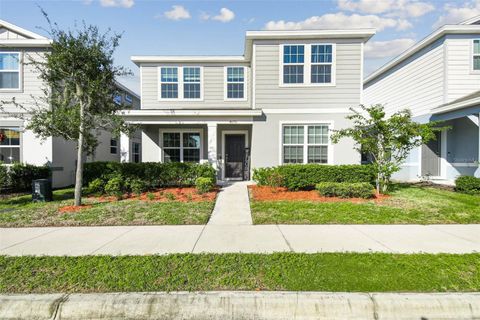 Photo of 4070 Roaming Brook Drive, Apopka, FL 32712 (MLS # O6353982)