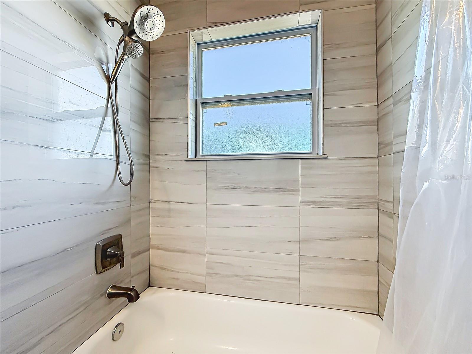 NO SUBDIVISION NAME - Residential