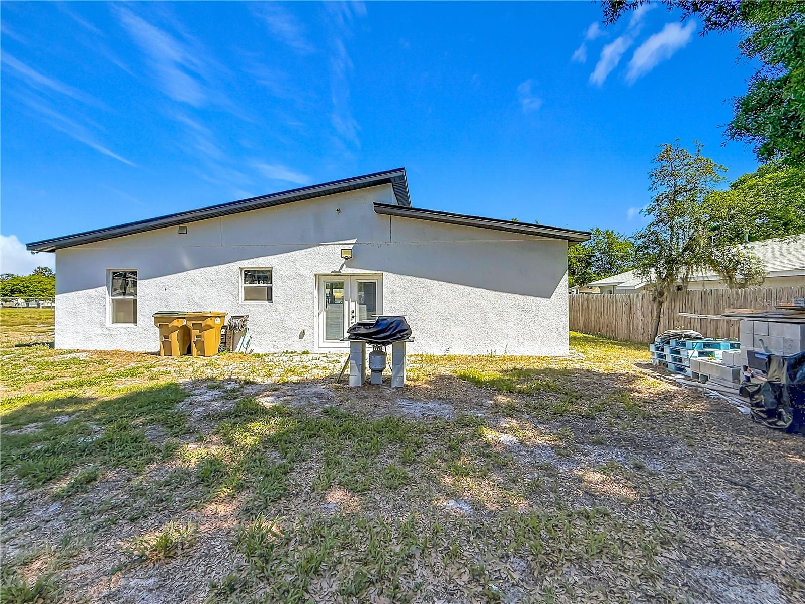 NO SUBDIVISION NAME - Residential