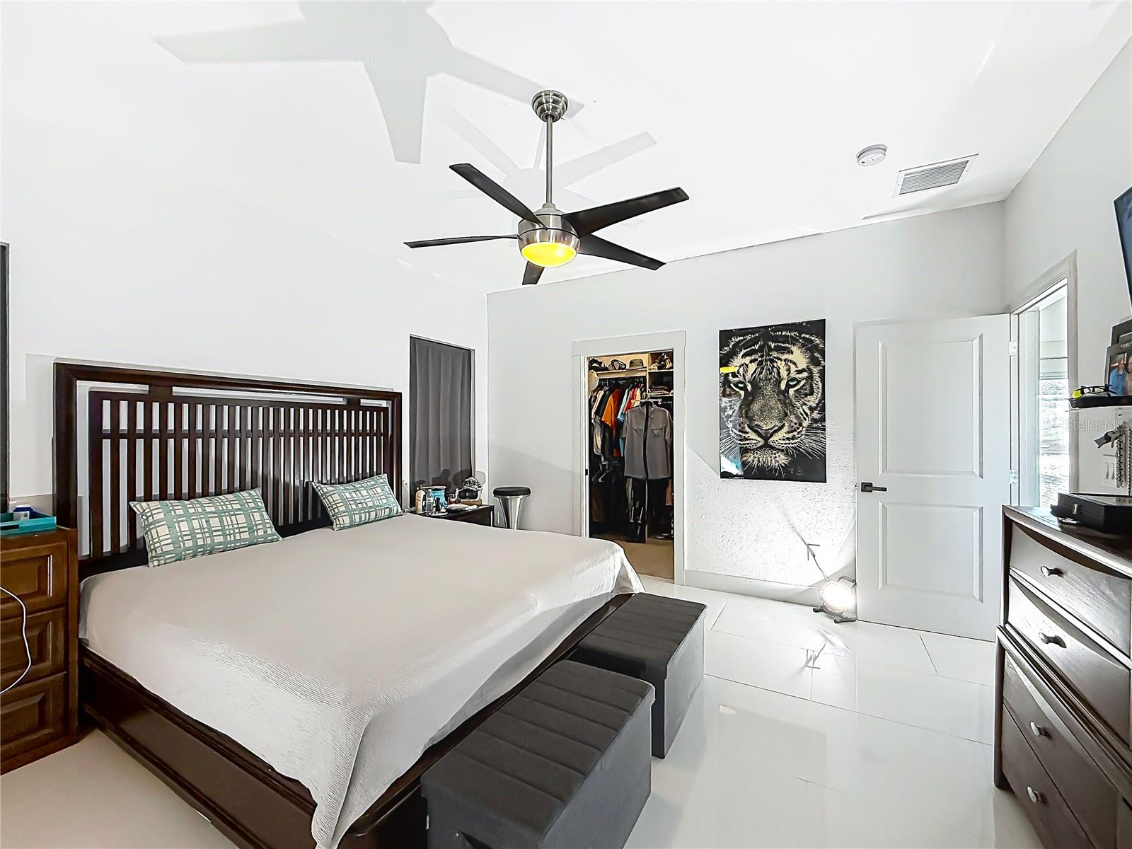 NO SUBDIVISION NAME - Residential