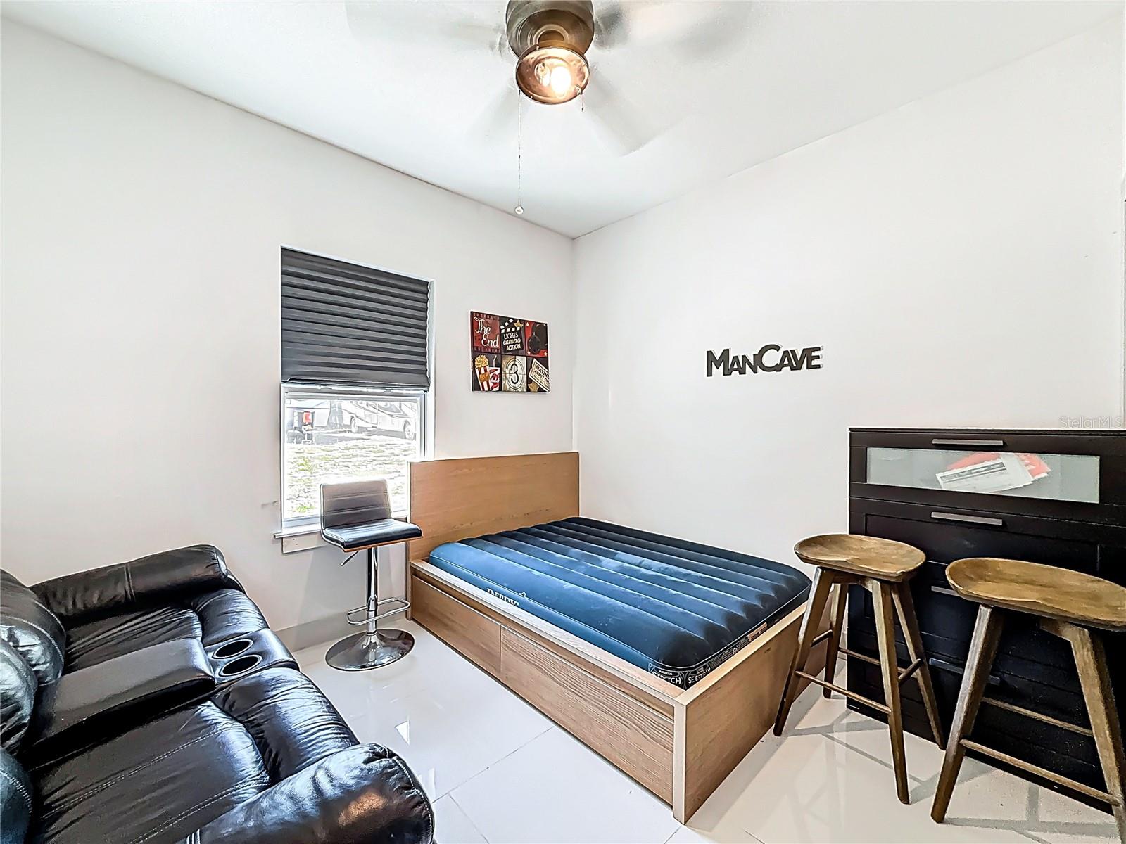 NO SUBDIVISION NAME - Residential