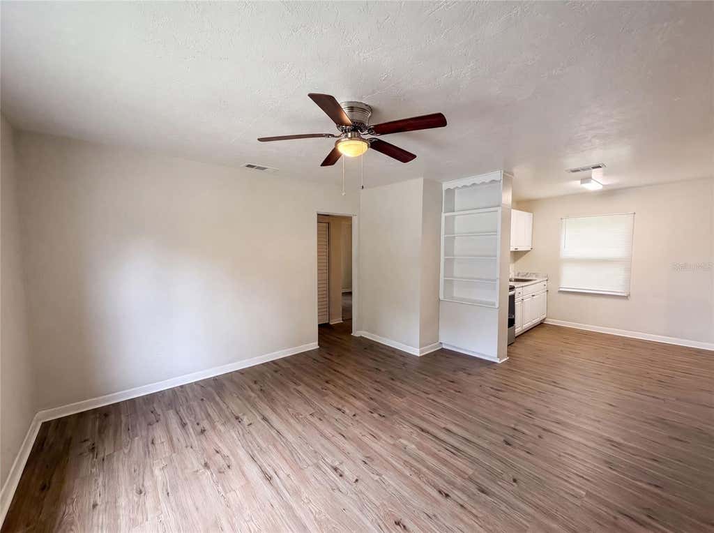 Photo of 706 Flanders Avenue, Daytona Beach, FL 32114 (MLS # O6431991)