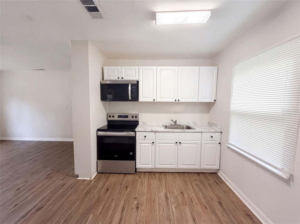 Photo of 706 Flanders Avenue, Daytona Beach, FL 32114 (MLS # O6431991)
