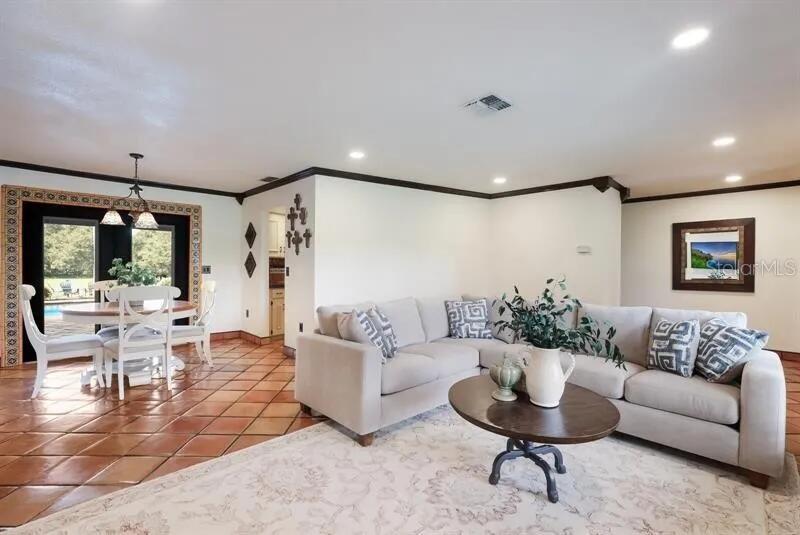 RACIMO RANCHES - Residential