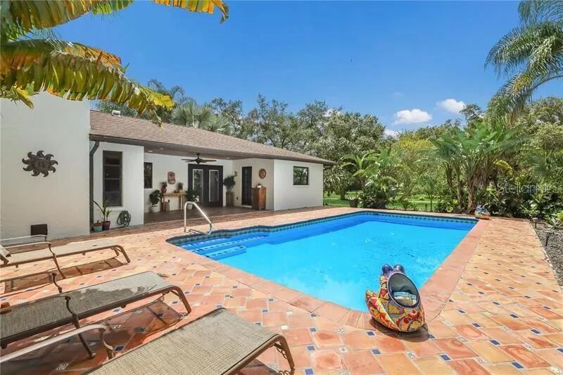 RACIMO RANCHES - Residential