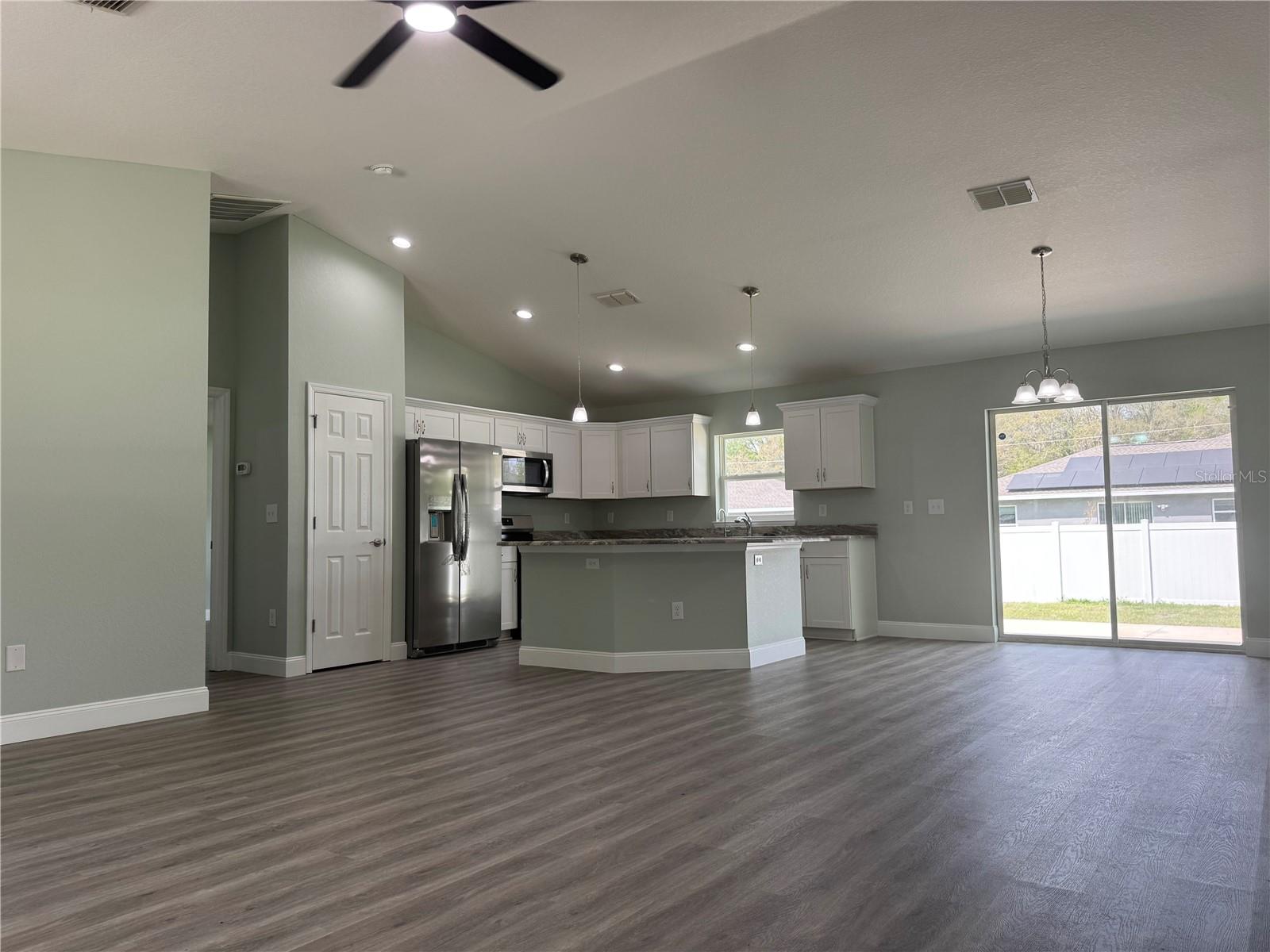 ROLLING RANCH ESTATE - Residential