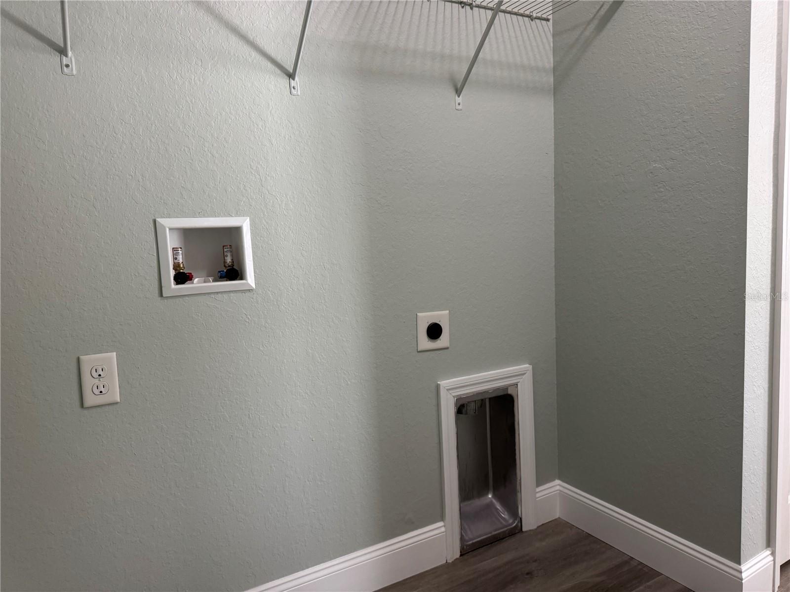 ROLLING RANCH ESTATE - Residential