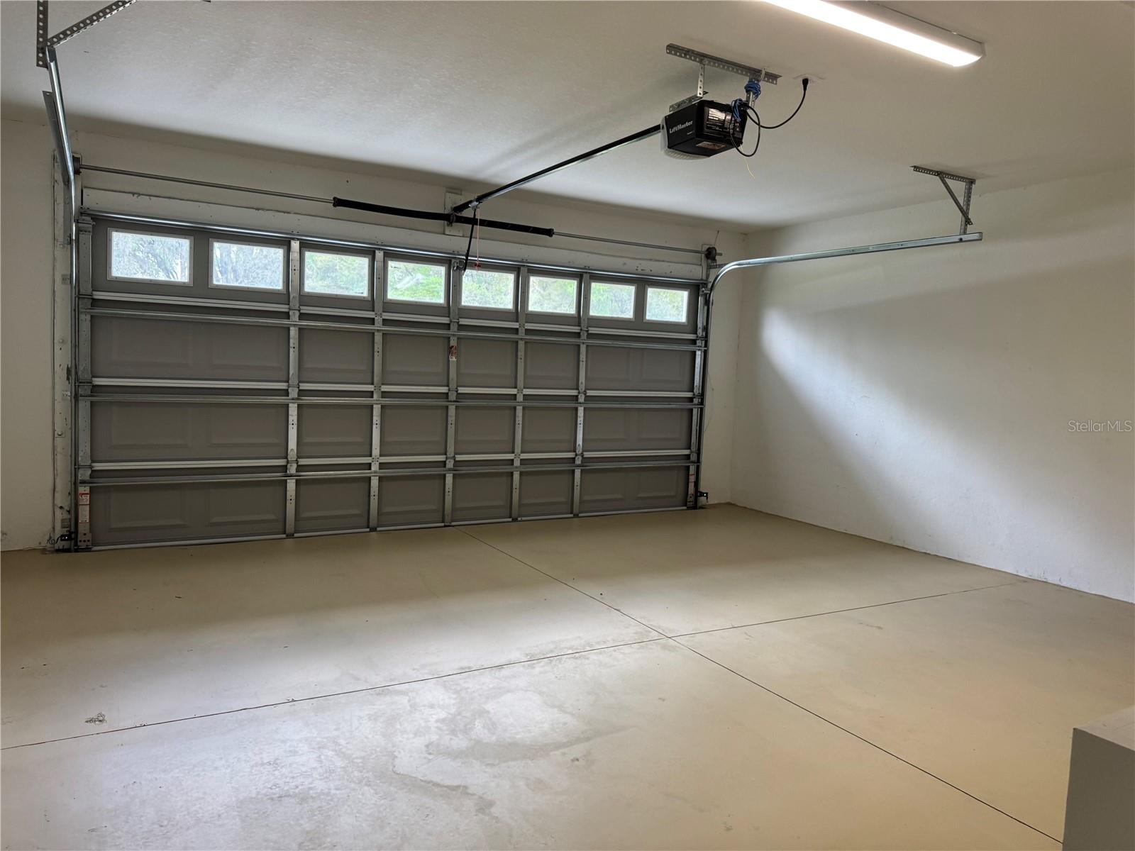 ROLLING RANCH ESTATE - Residential