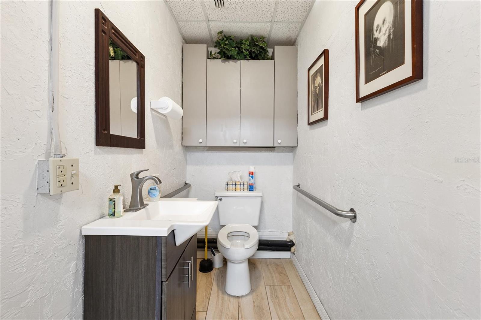 RICES SUB/CARUTHERS ADD - Commercial Sale