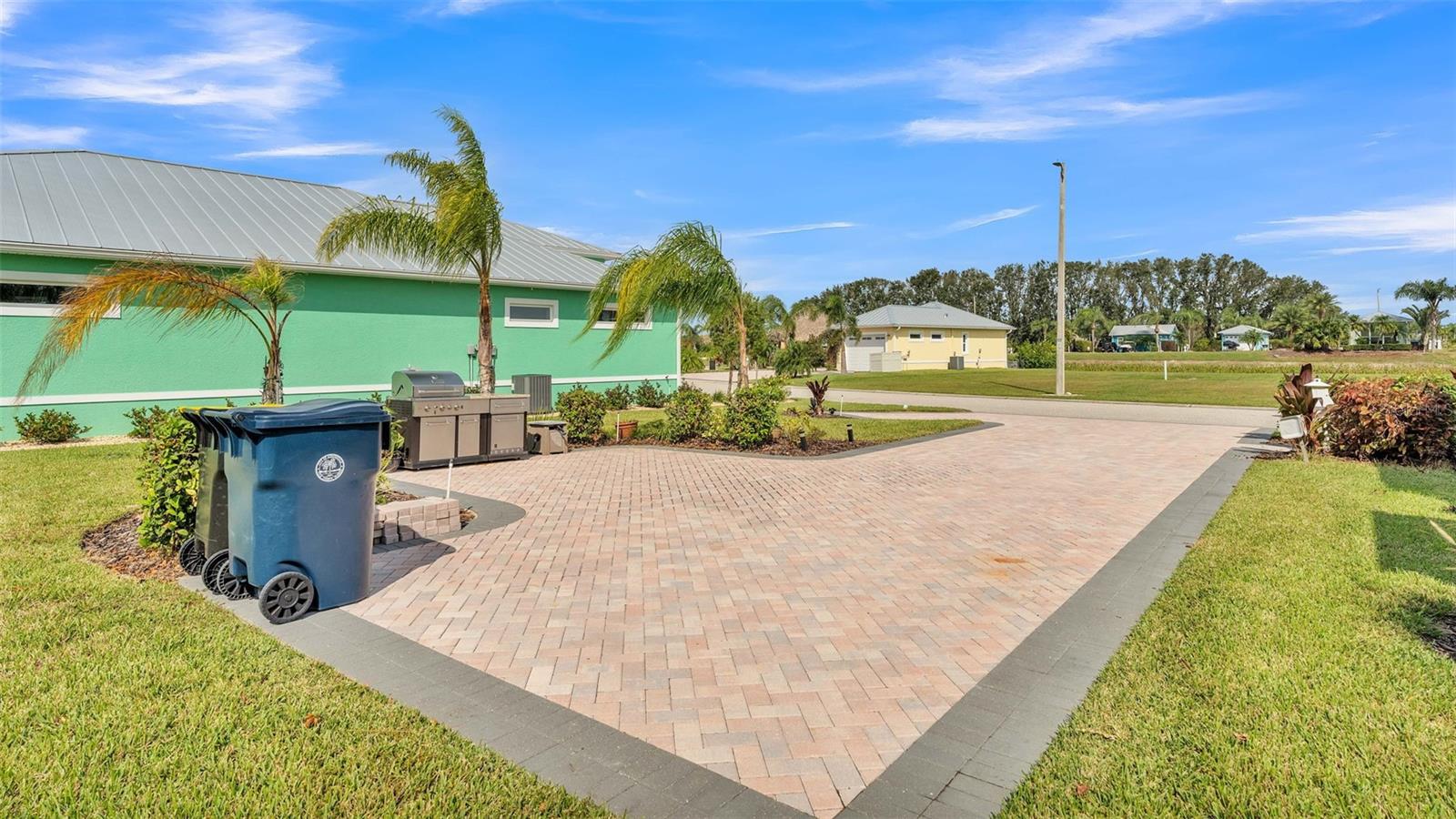 BAY LAKE RESIDENCE - Land