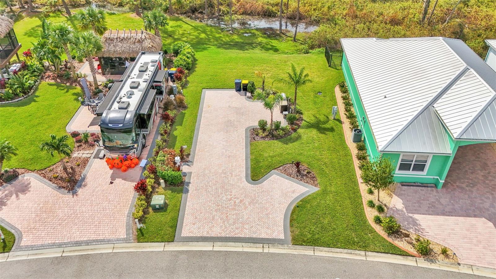 3240 FISH HAWK DRIVE