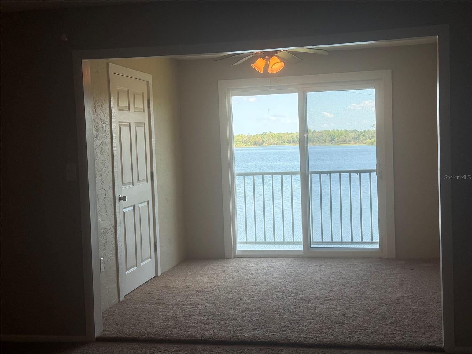 COUNTRY LAKE CONDO PH 01 - Residential