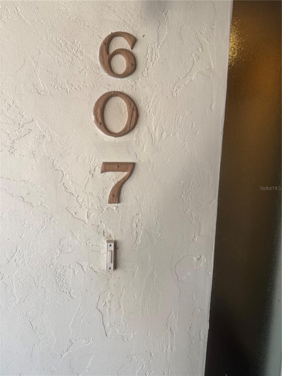 COUNTRY LAKE CONDO PH 01 - Residential