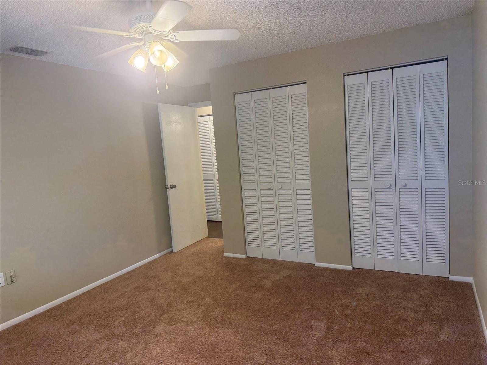 COUNTRY LAKE CONDO PH 01 - Residential