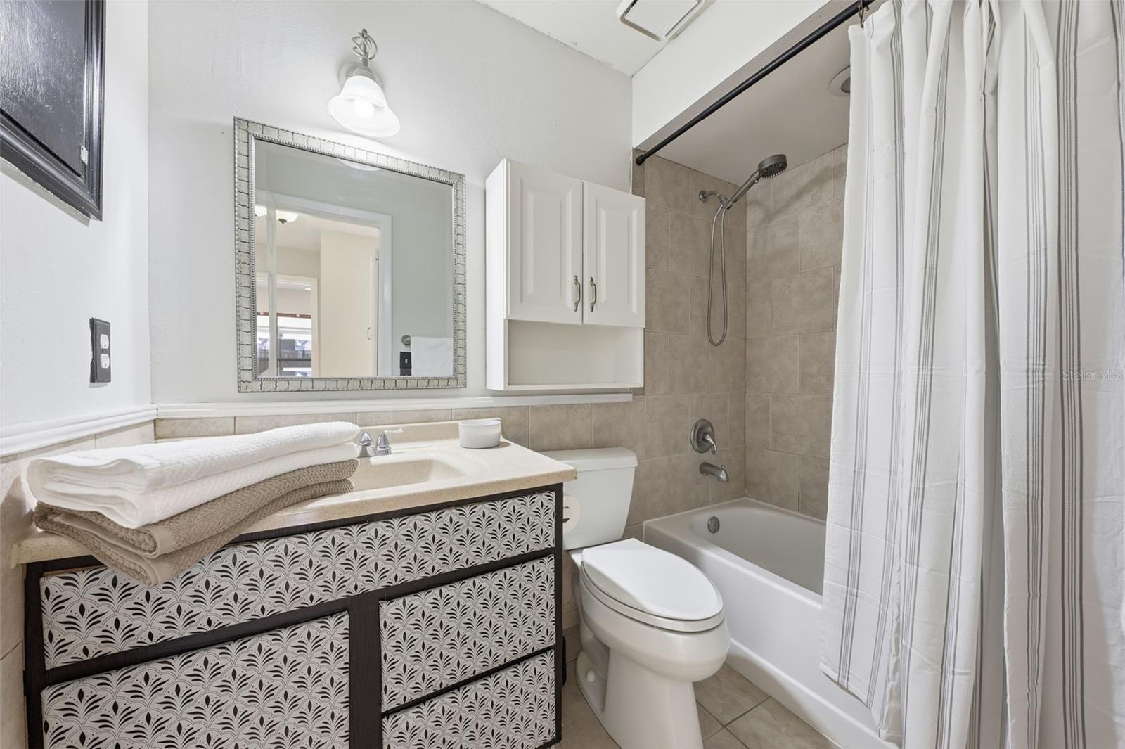 SUNRISE UNIT TWO C - Residential