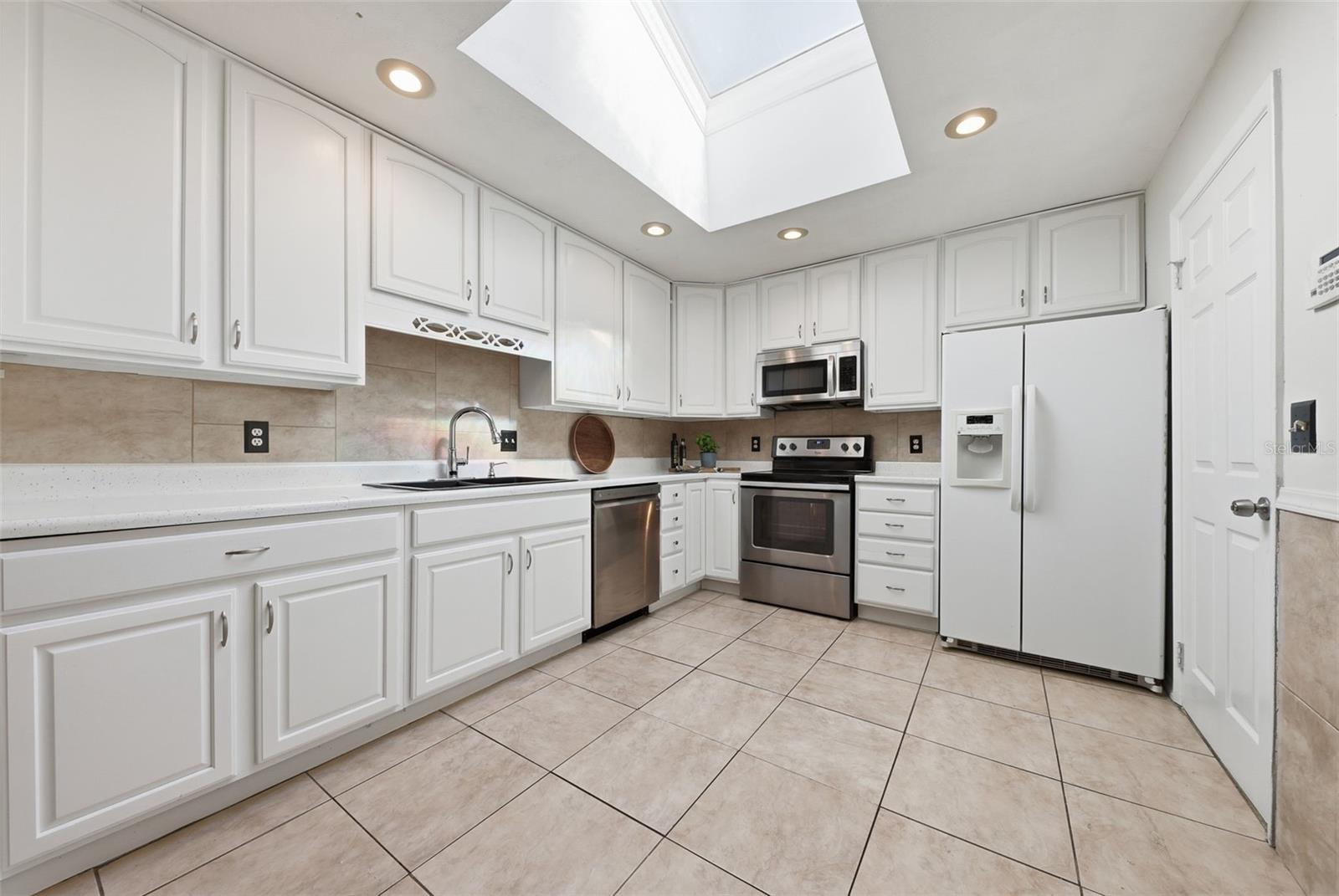 SUNRISE UNIT TWO C - Residential