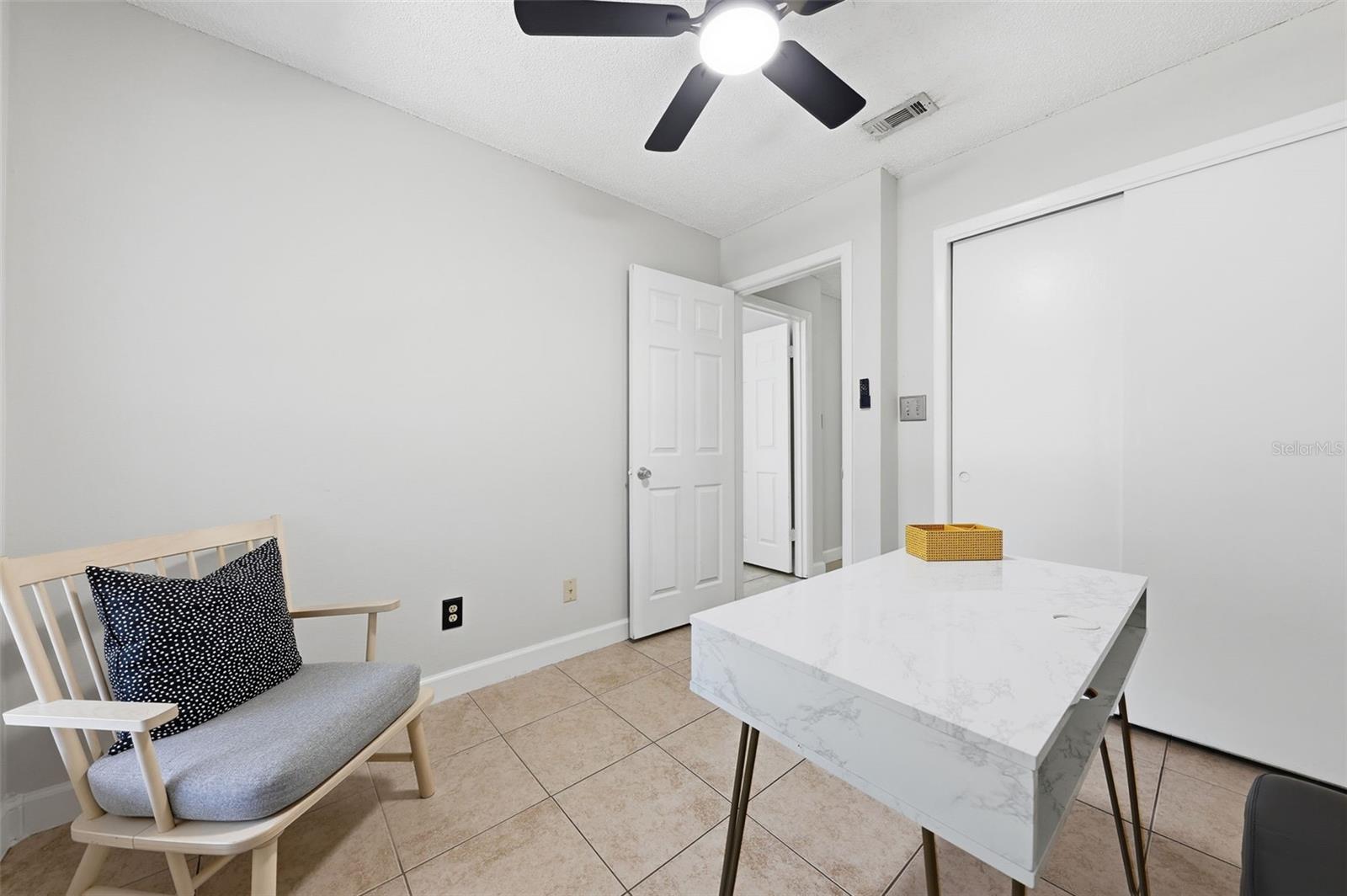 SUNRISE UNIT TWO C - Residential