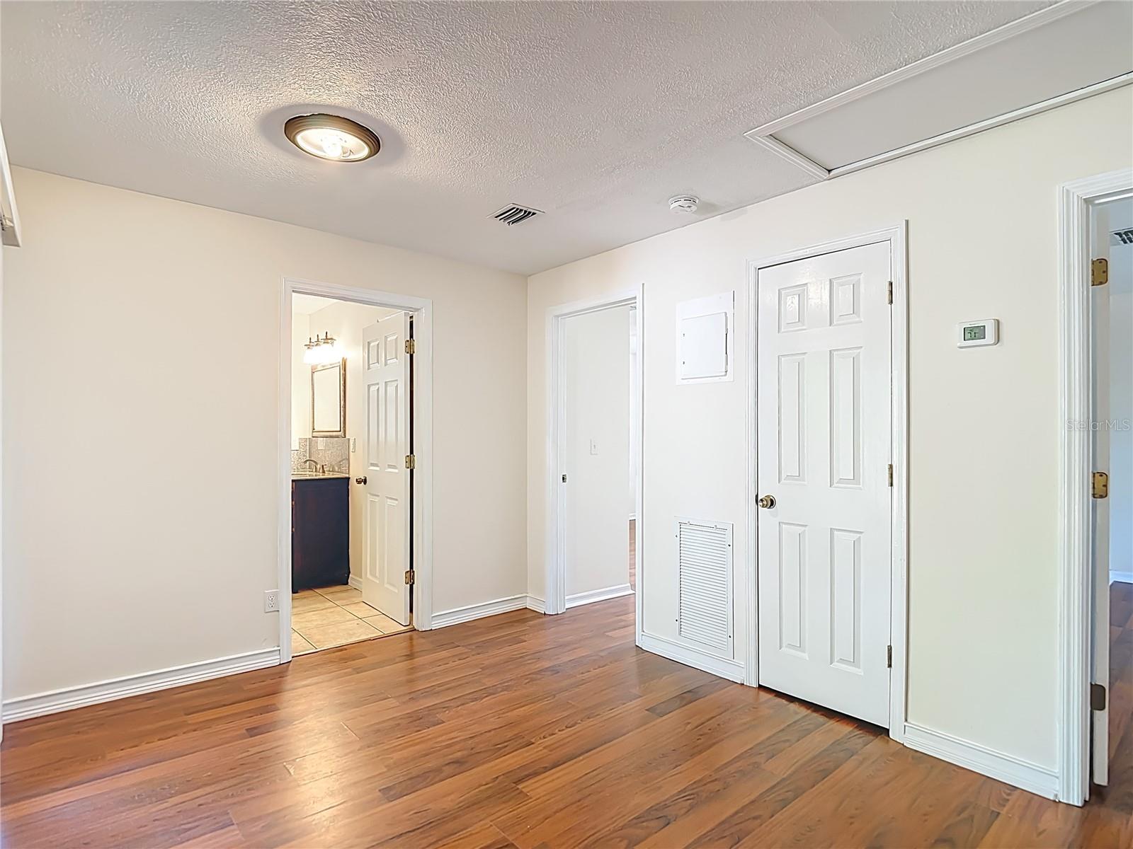 CEDAR GROVE - Residential