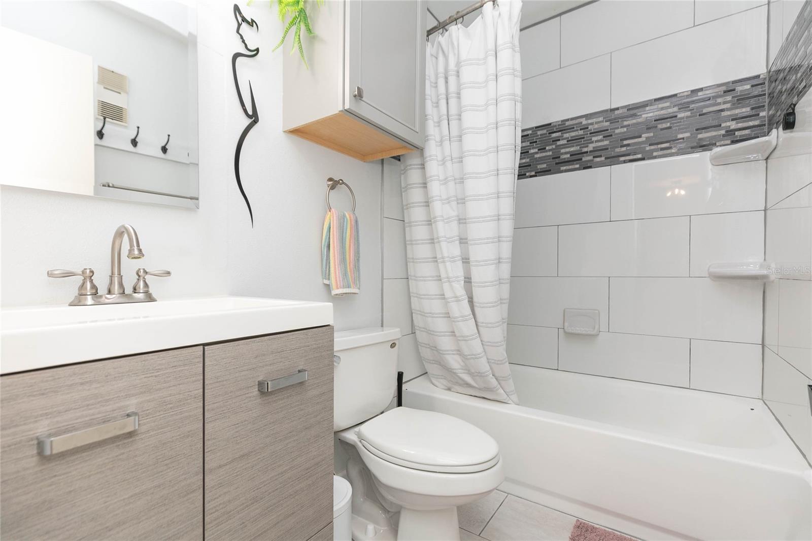 WINDJAMMER CONDO - Residential