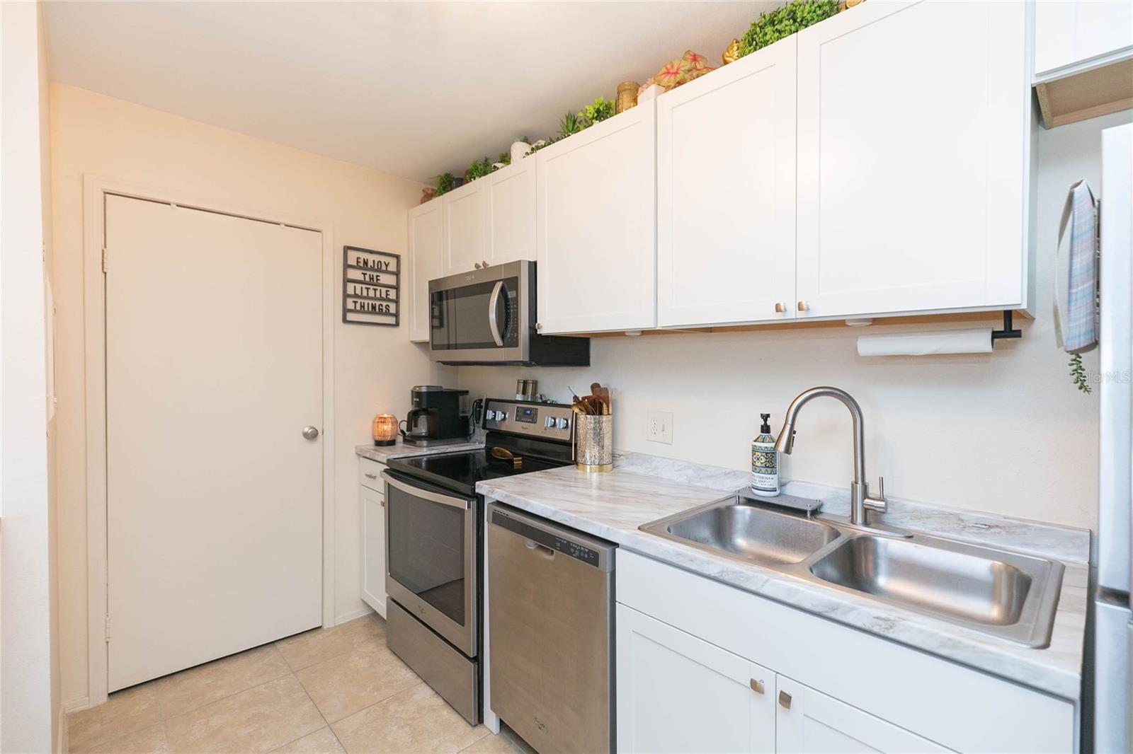 WINDJAMMER CONDO - Residential