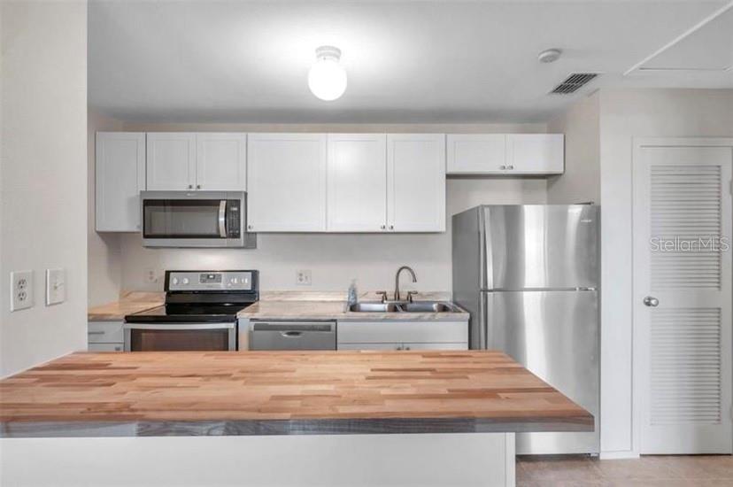 WINDJAMMER CONDO - Residential