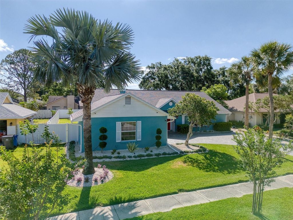 Photo of 16605 Round Oak Drive, Tampa, FL 33618 (MLS # TB8465182)