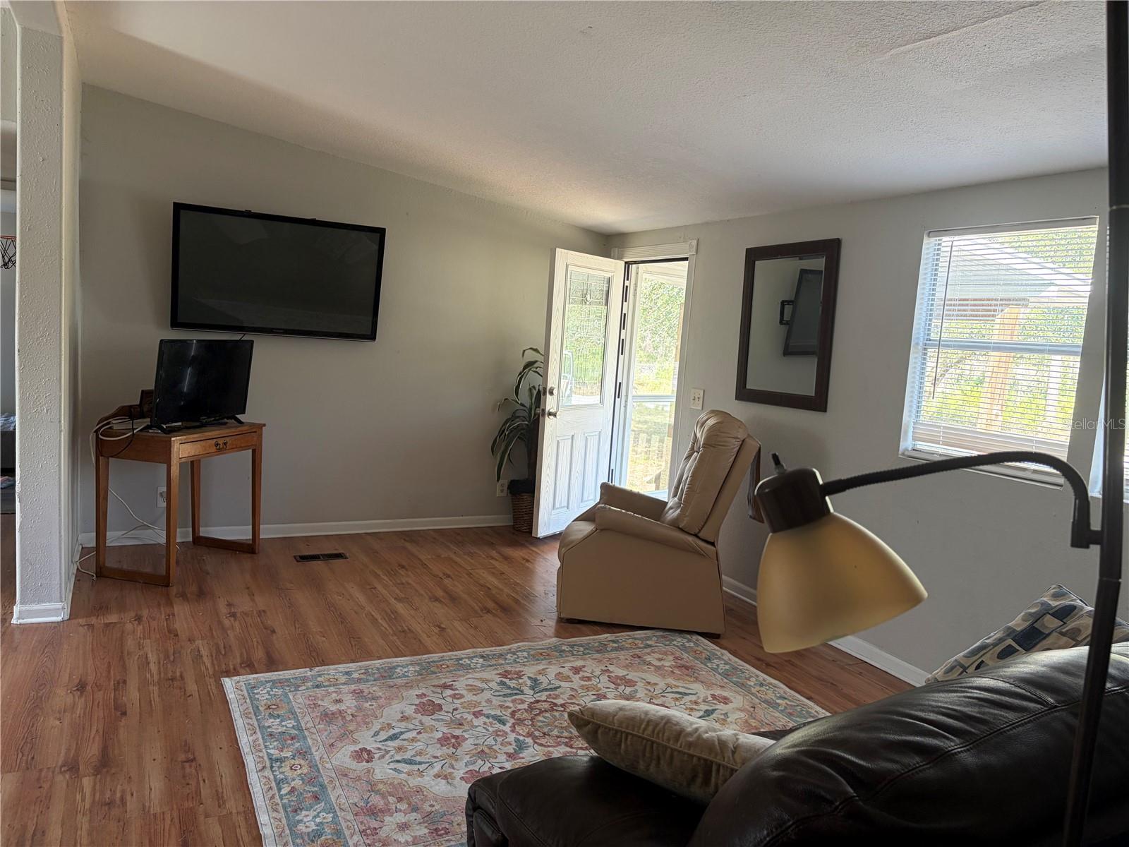 ANGUS VALLEY - Residential