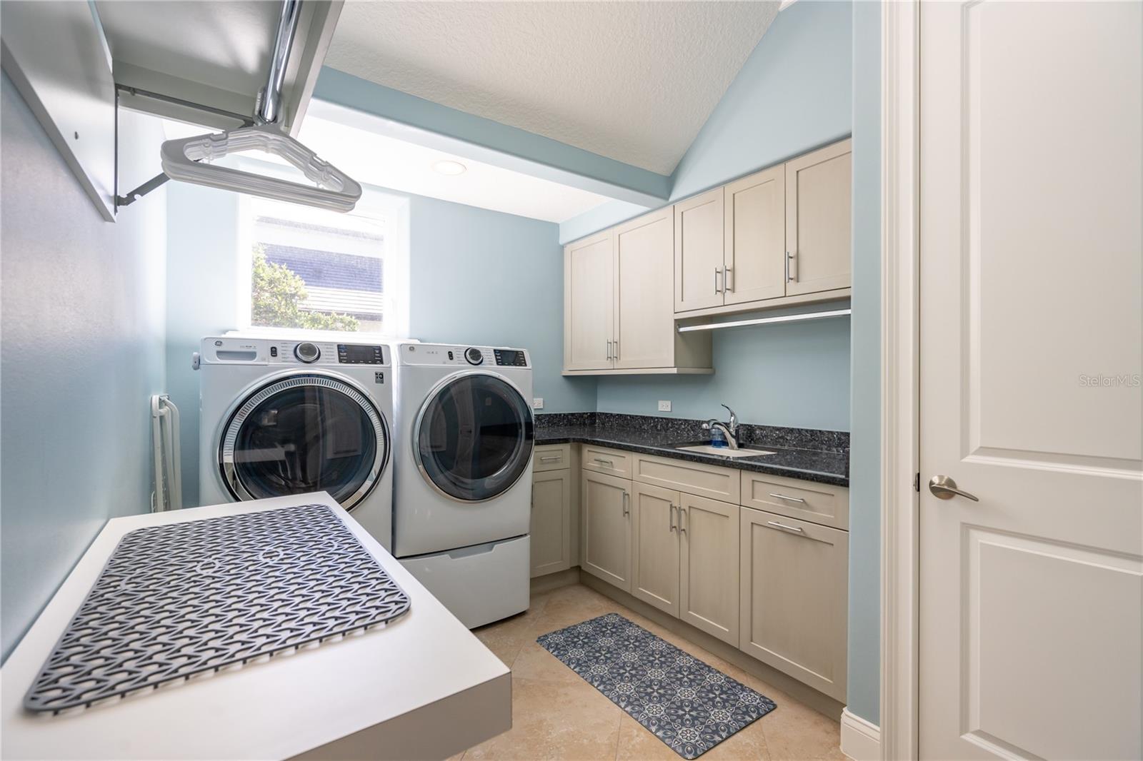 HAMMOCK BEACH - Residential