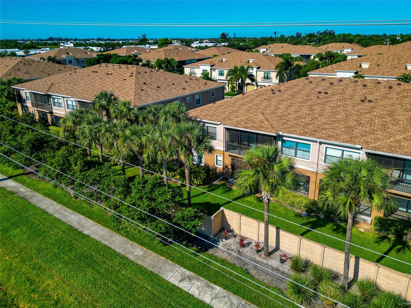 PALMA SOLA TRACE - Residential